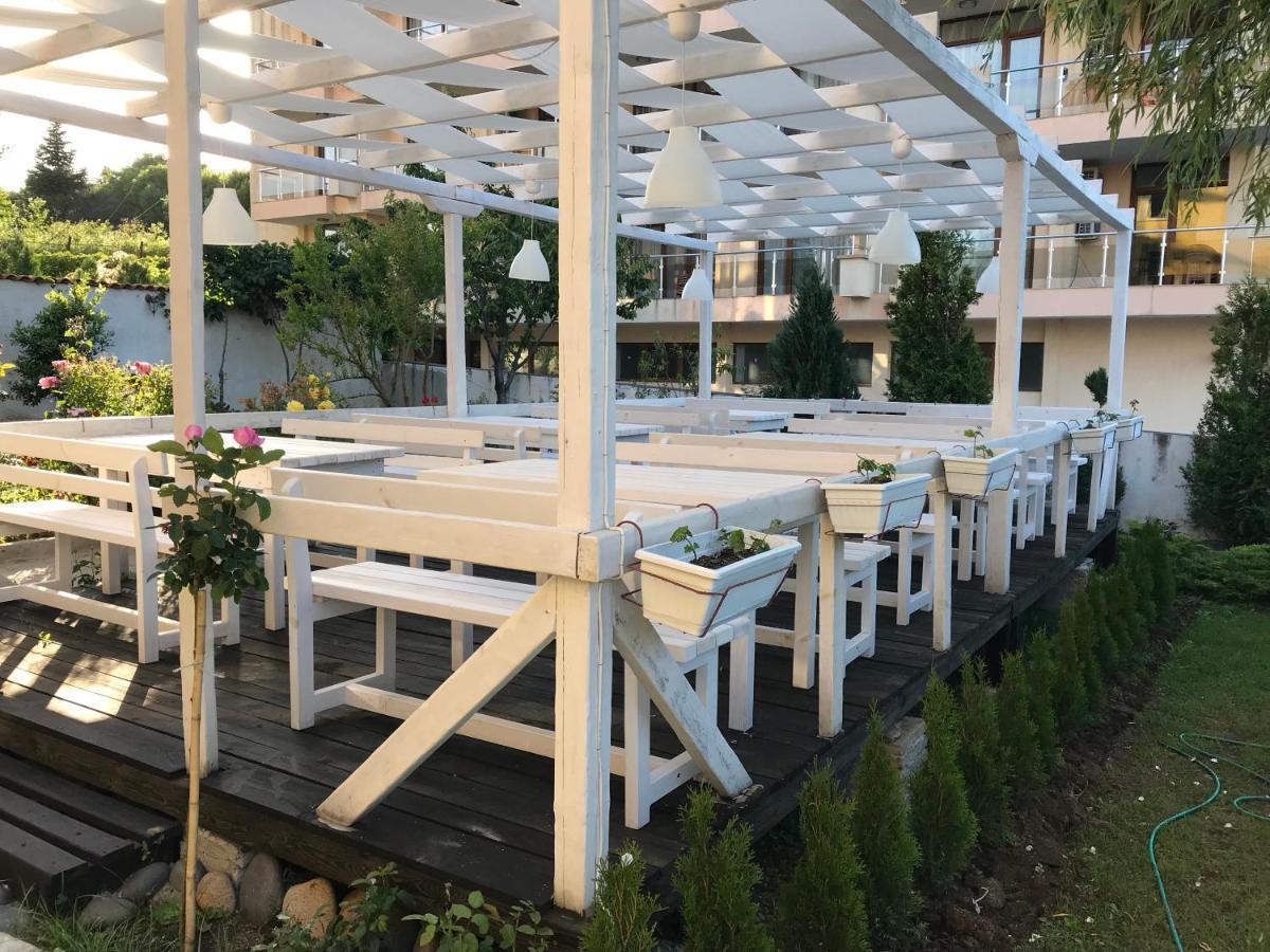 Family Hotel Akra Chernomorets Exterior foto